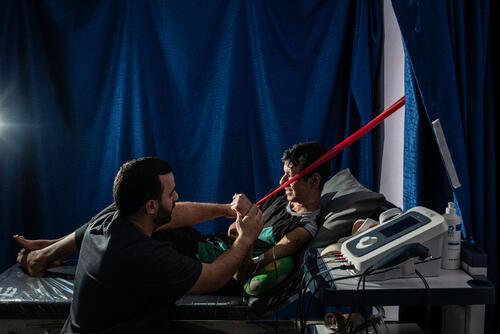 Gazan patients in MSF hospital in Amman