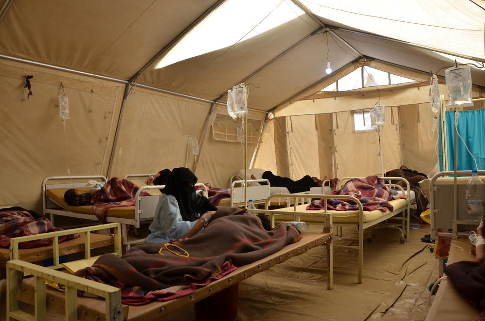 The female inpatient department at MSF cholera treatment centre in Khamer. 