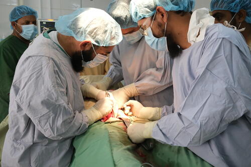 Emergency surgery taking place at the MSF-supported Boost hospital in Lashkar Gah, Afghanistan 