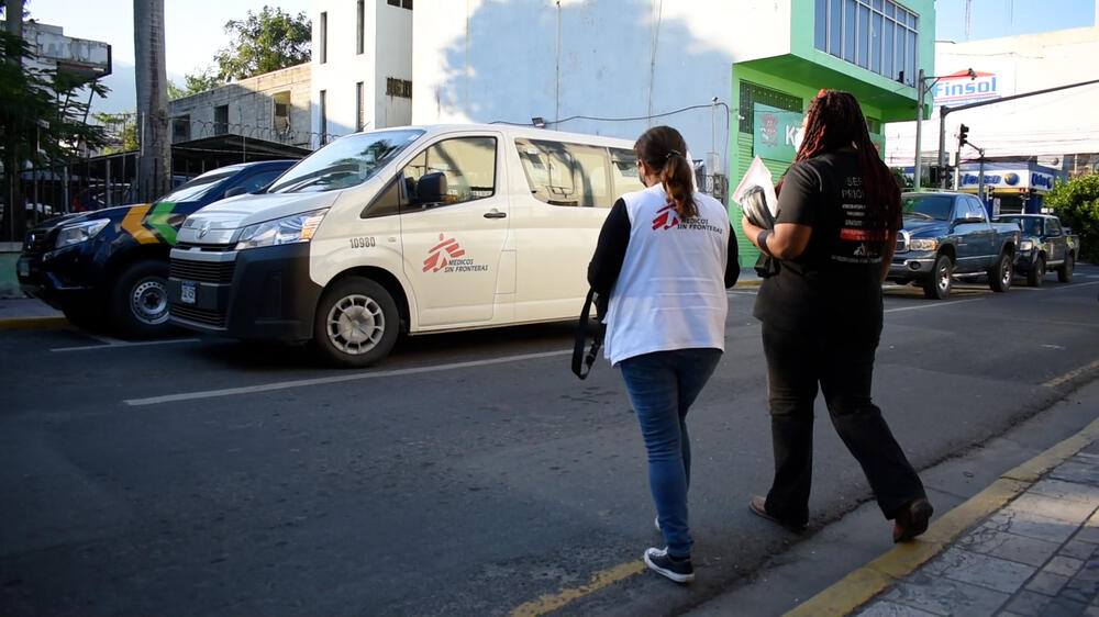 In San Pedro Sula, MSF's outreach team visits sex workers to explain that the clinic’s doors are open to them, that medicine is free, and medical tests are available