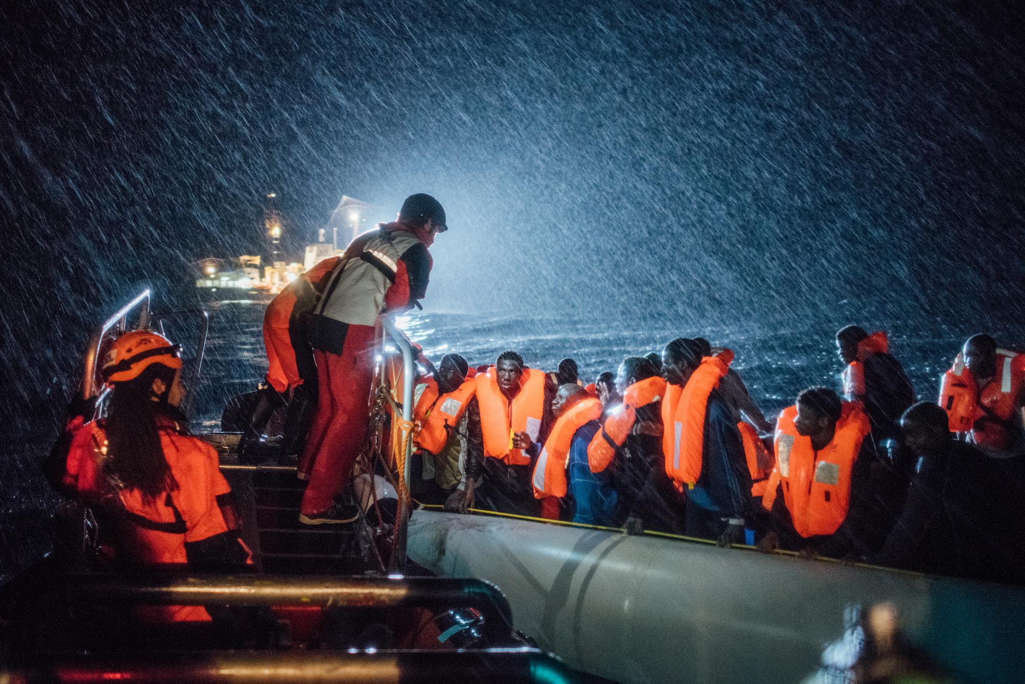 Video: Mediterranean mission - Civil sea rescue of refugees - InfoMigrants