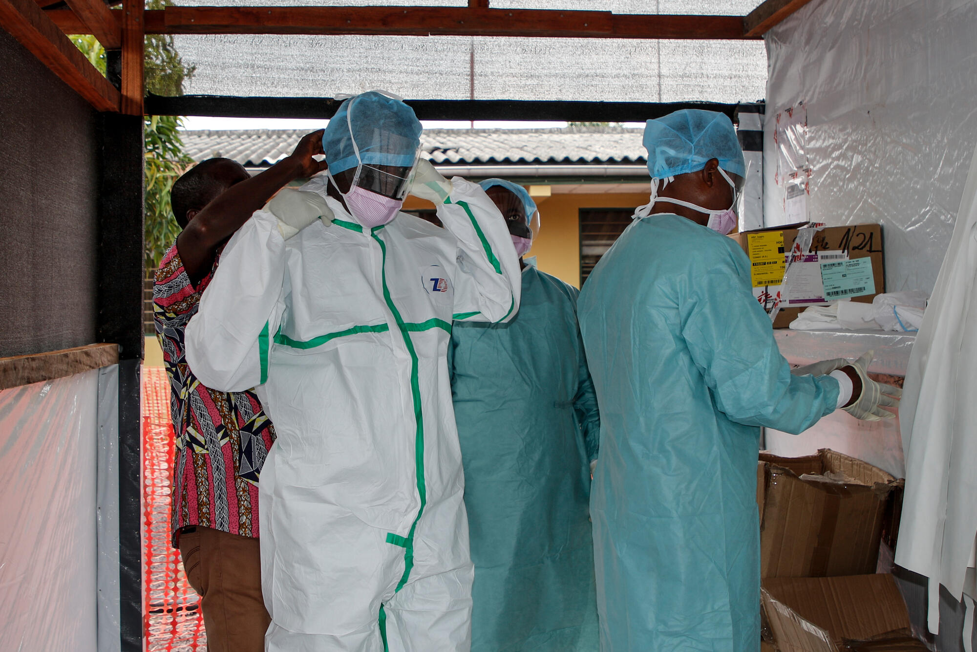 Coronavirus En RDC: La Double Peine à Kinshasa | MSF