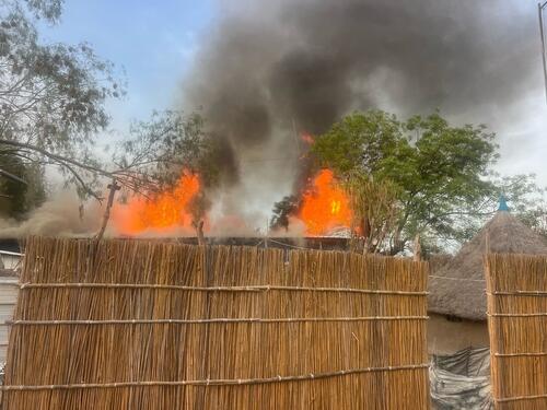 Flames rise from MSF's hospital at Old Fangak following the deliberate attack on 3 May Flames rise from MSF's hospital at Old Fangak following the deliberate attack on 3 May