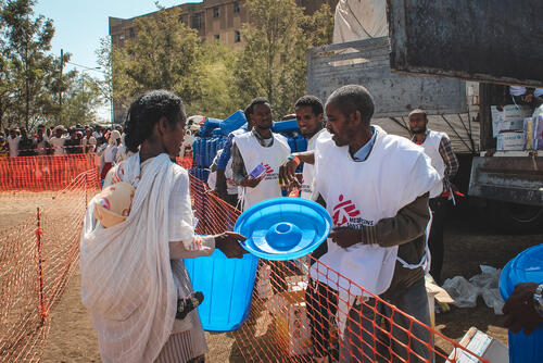 ETHIOPIA_Tigray_ShireIDP_IMG_4251 MSF has distributed jerry cans, buckets and hygiene products such as soap and sanitary pads to families living in three of Shire’s three IDP sites.
(16.2.2021)