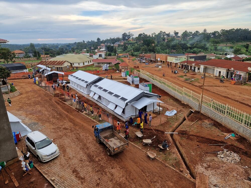 MSF teams setting up an Ebola treatment centre at Mubende Hospital in Uganda