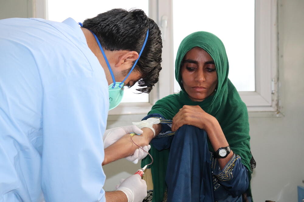 A mother being treated for DR-TB at MSF's treatment centre in Kandahar