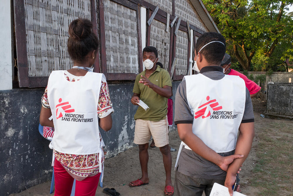 Local MSF staff talk with a patient at the health centre in Tamatave, where MSF is supporting the emergency response to a plague outbreak.