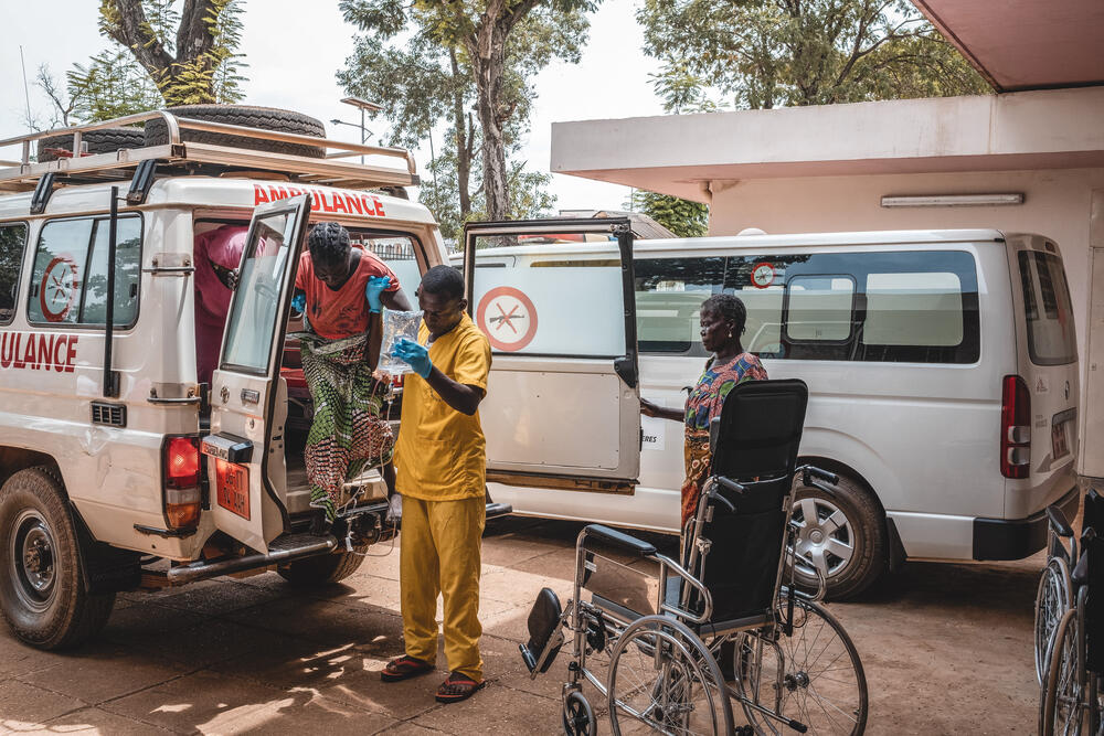 An MSF ambulance arrives at the CHUC maternity unit transporting a woman in need of emergency care