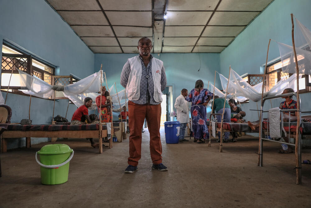 MSF Dr Théophile is in charge of supervising care for patients affected by complicated cases of measles, malaria and malnutrition at the Bangabola General Hospital. 