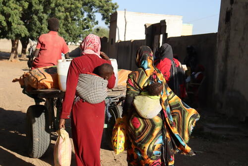 Food distribution in South Darfur