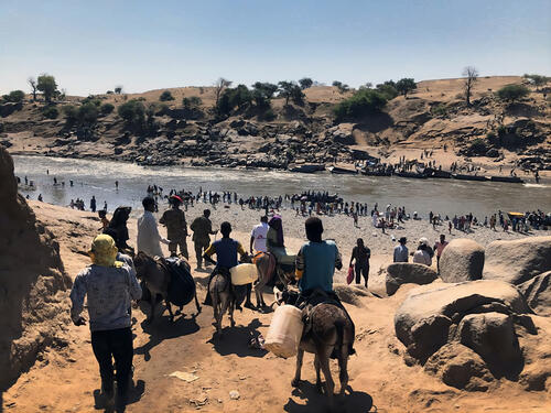 Ethiopian Refugees Crossing - Hamadayet Border Ethiopian Refugees Crossing - Hamadayet Border