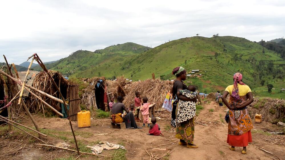 Some internally displaced people in South Kivu, Democratic Republic of Congo, are living in makeshift camps which lacking basic facilities such as shelter, food, water, latrines and medical care. 