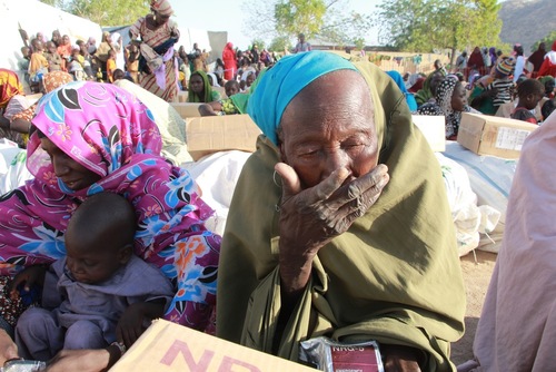 Nigeria: Searching for aid after fleeing the fighting Nigeria: Searching for aid after fleeing the fighting