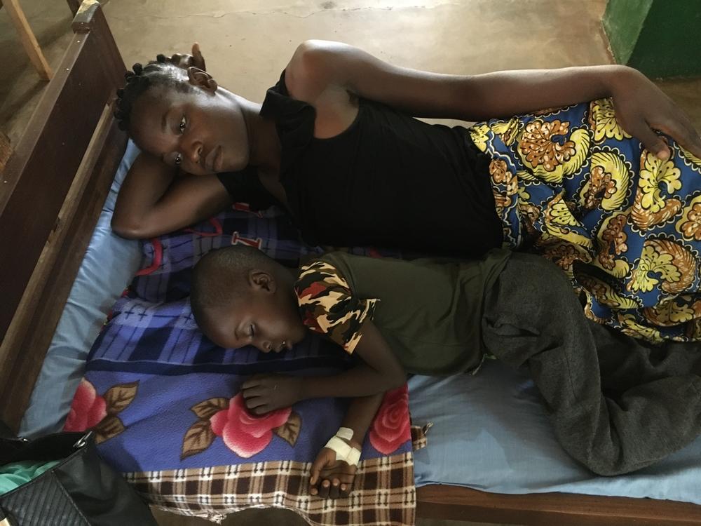 Chancella Gbtoum five years old son, Yakota Abbias is being treated for severe malaria at Batangafo hospital.