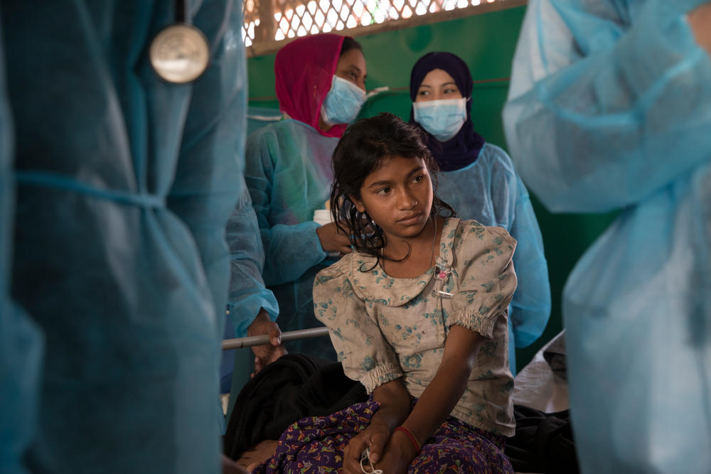 Kausara, 13, is being cared for at MSF’s diphtheria treatment centre in Moynarghona: “I had pain in my body, fever, throat ache… I was not able to eat anything. After taking the medicines, now I am feeling much better.”