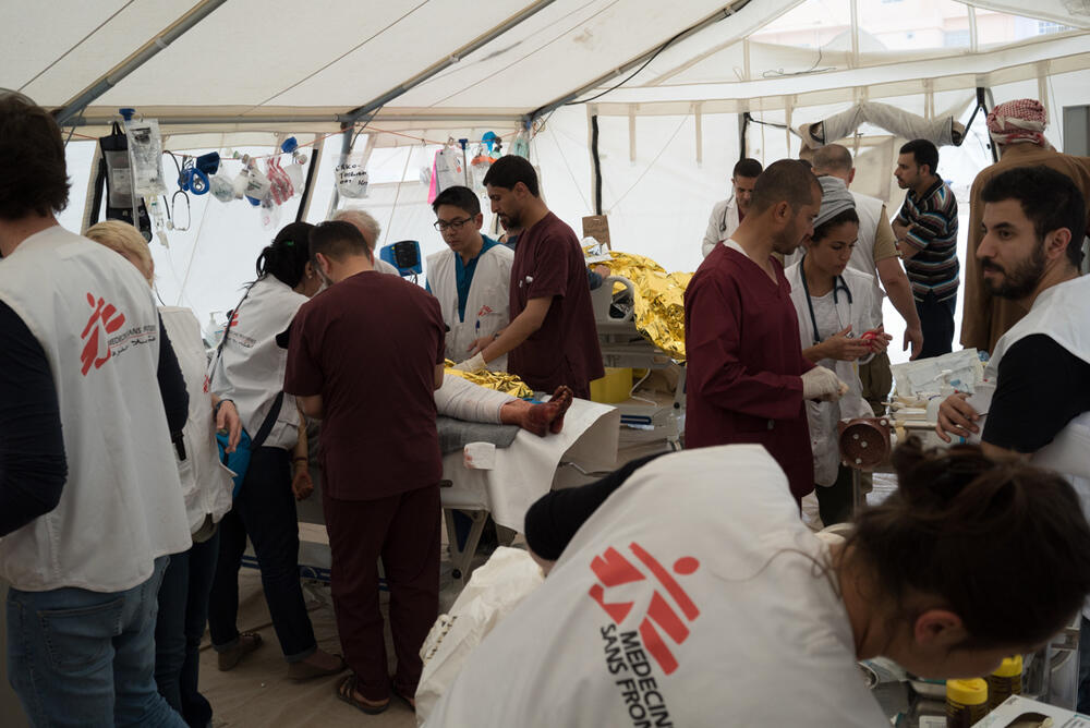 April 2017: A busy emergency room at an MSF field hospital in west Mosul, treating patients injured in the battle