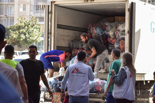 MSF staff distribute non-food item kits in downtown Beirut, 2 October 2024