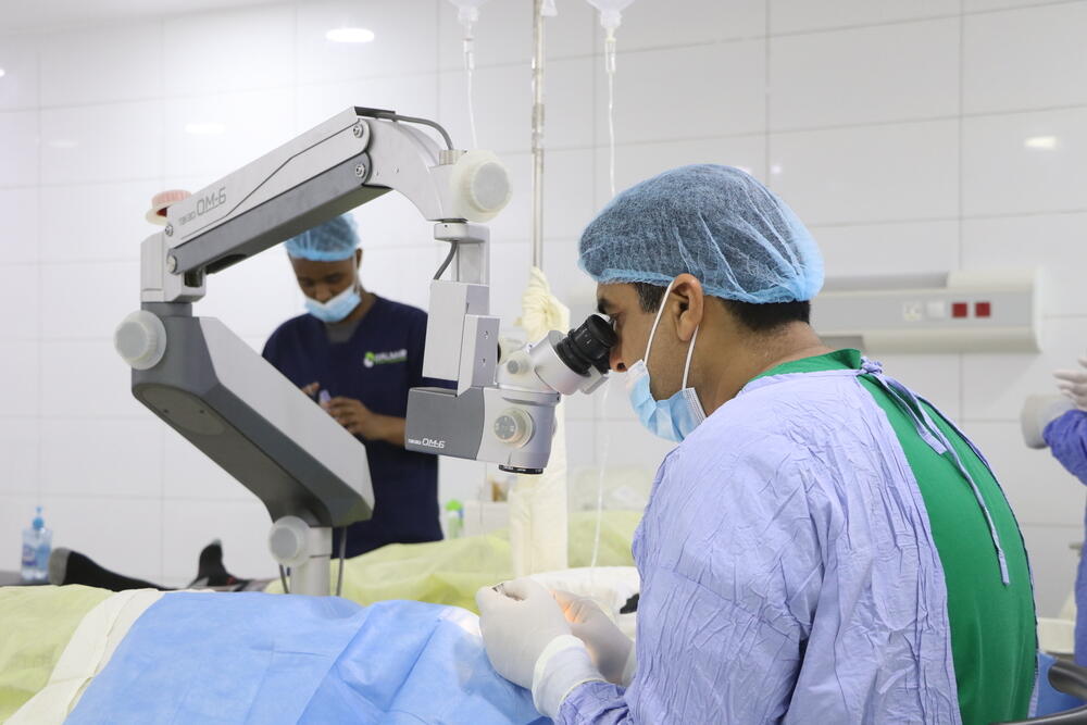 An ophthalmologist carrying out an operation in Mogadishu