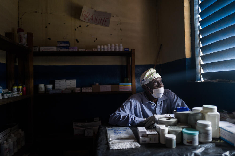 Massounga, who runs the pharmacy in Nzacko, says that medical supplies have been missing for months until MSF arrived