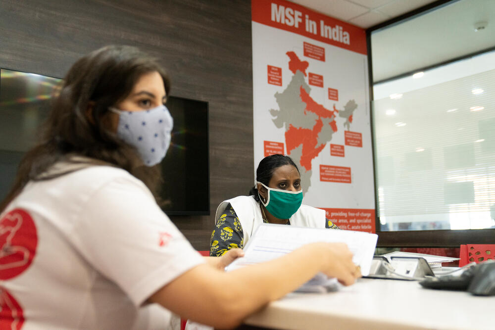 Dr Aparna Iyer (right) discussing the care of a patient being treated by MSF's TB project in Mumbai