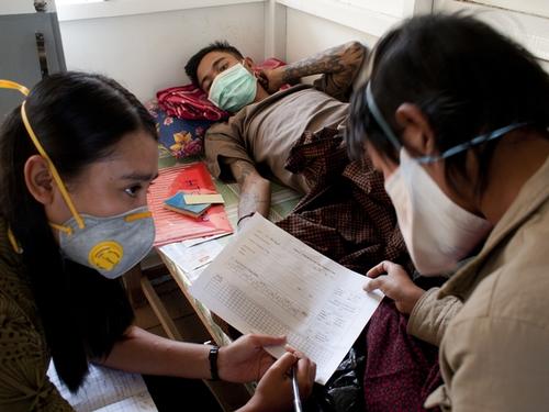 Lives in the balance: the urgent need for HIV and TB treatment in Myanmar Lives in the balance: the urgent need for HIV and TB treatment in Myanmar