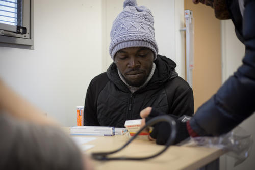 Medical consultation with Bachir, a 29 year old man from Sudan who arrived in Paris a few days ago.
