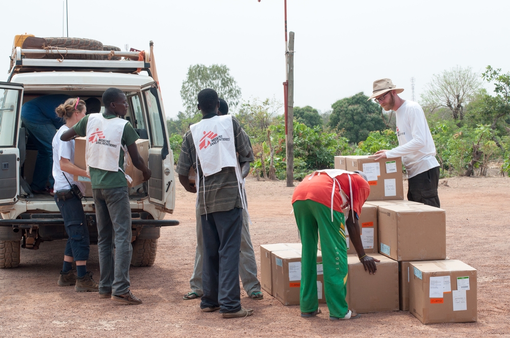 SAR: Lékaři bez hranic dopravili do centra v Boguile 58 krabic obsahujících tunu zdravotnických zásob, zejména testy na malárii.