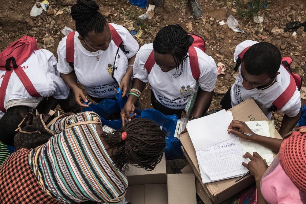 Distribuce antimalarik v Sierra Leone během epidemie eboly.